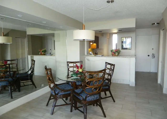 Kahana Villa